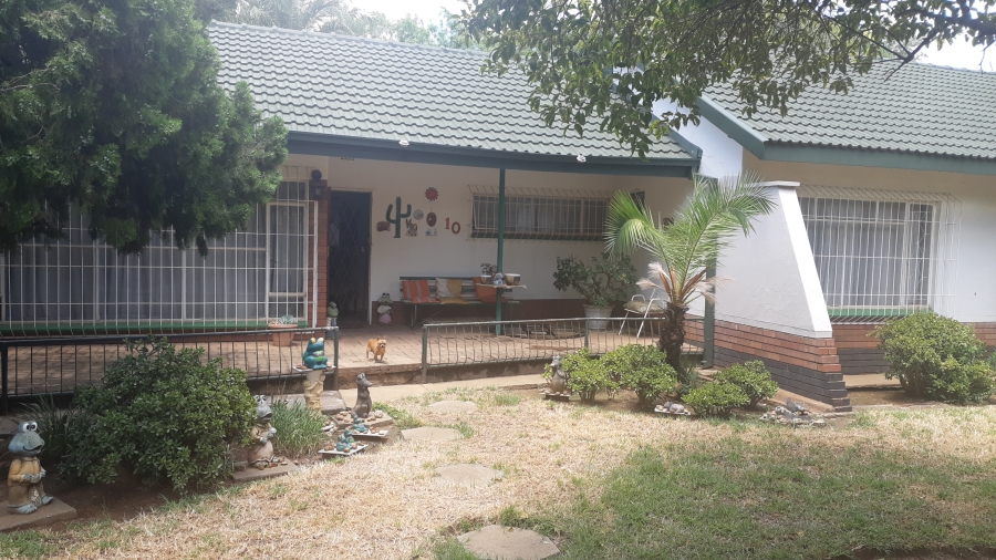 3 Bedroom Property for Sale in Roosheuwel North West
